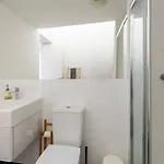 Apartment Near Alameda